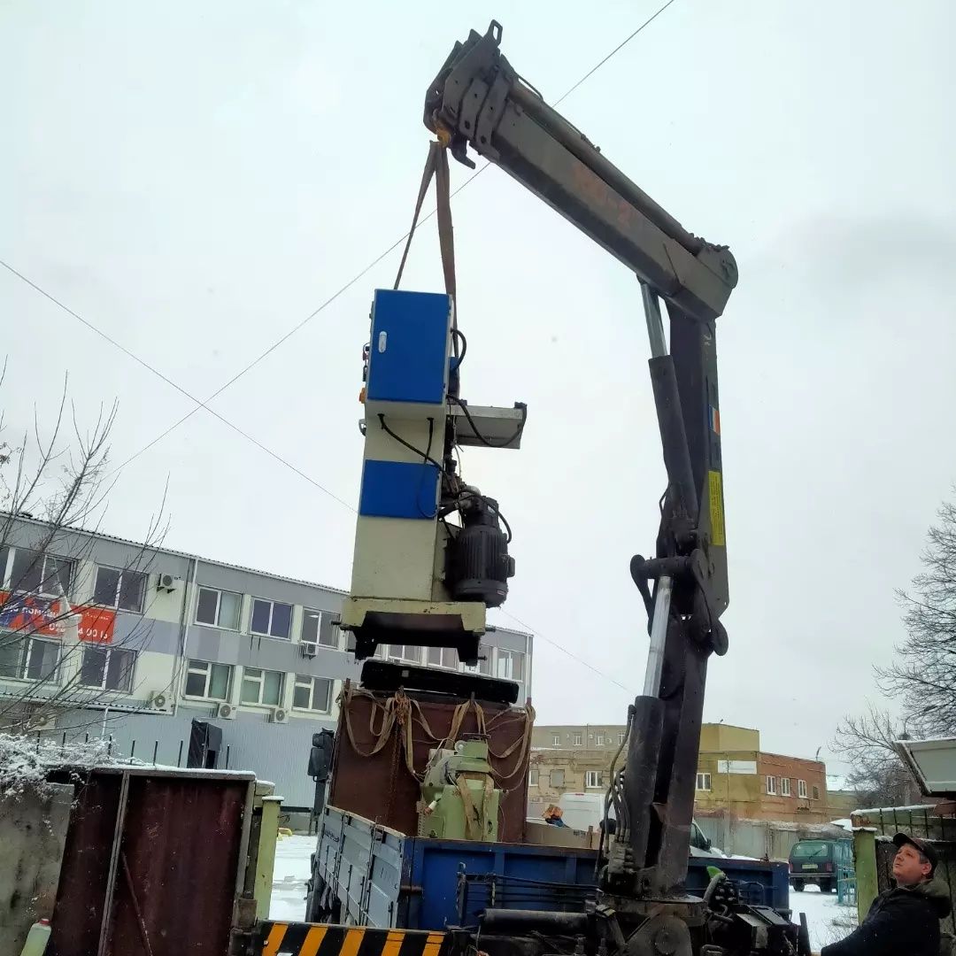 Грузовое такси Квартирный переезд Перевозка грузов по Харькову и облас