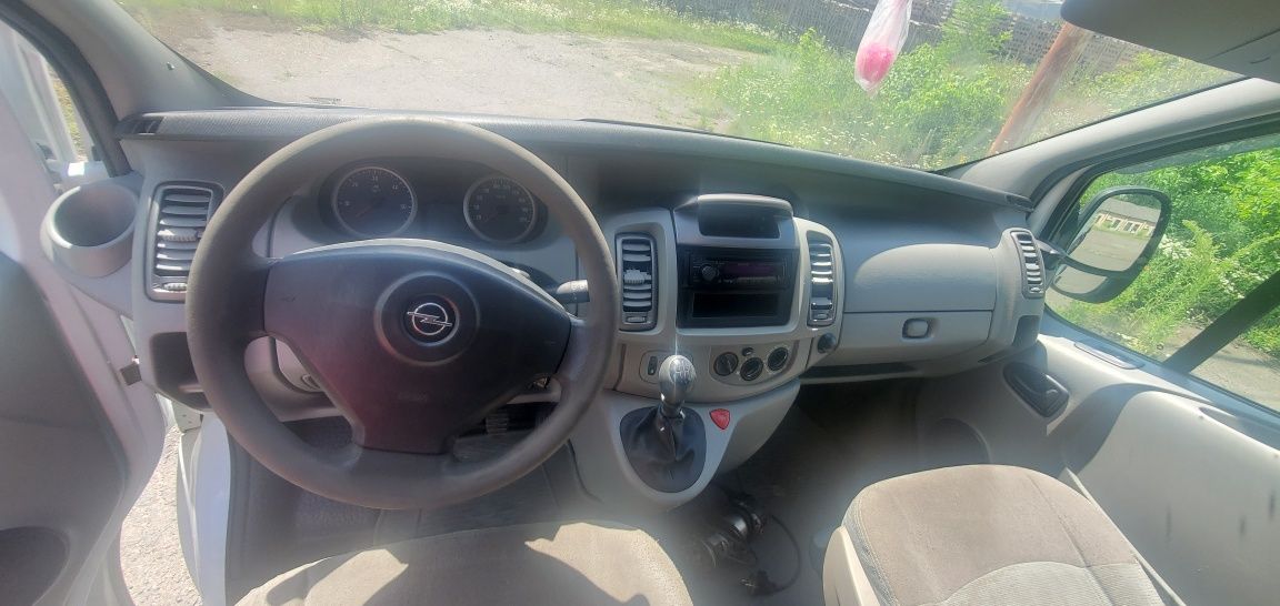 Opel Vivaro 2.0 пасажир