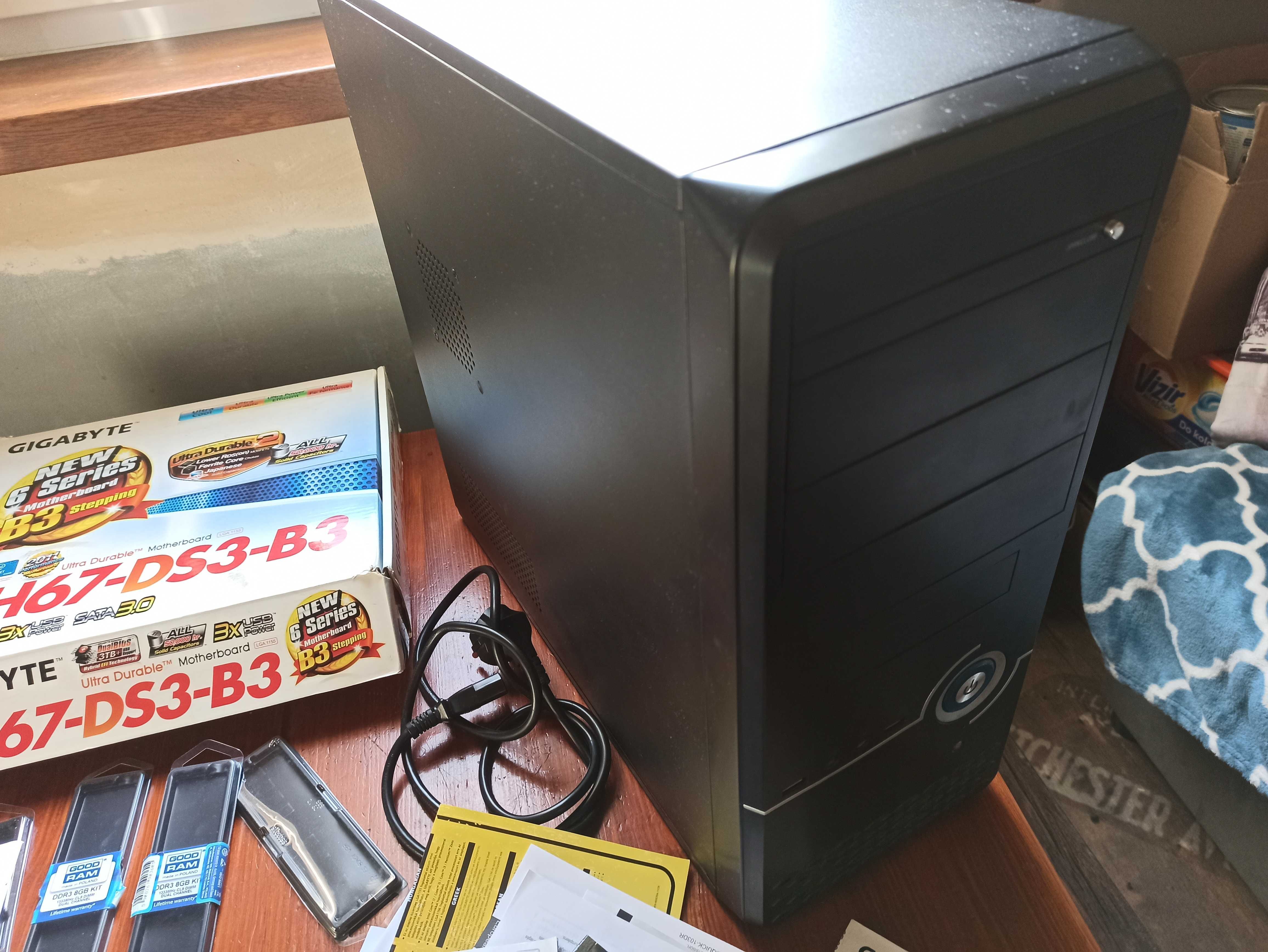 Komputer stacjonarny i7 2700K, 16 GB RAM i GeForce 560 Ti