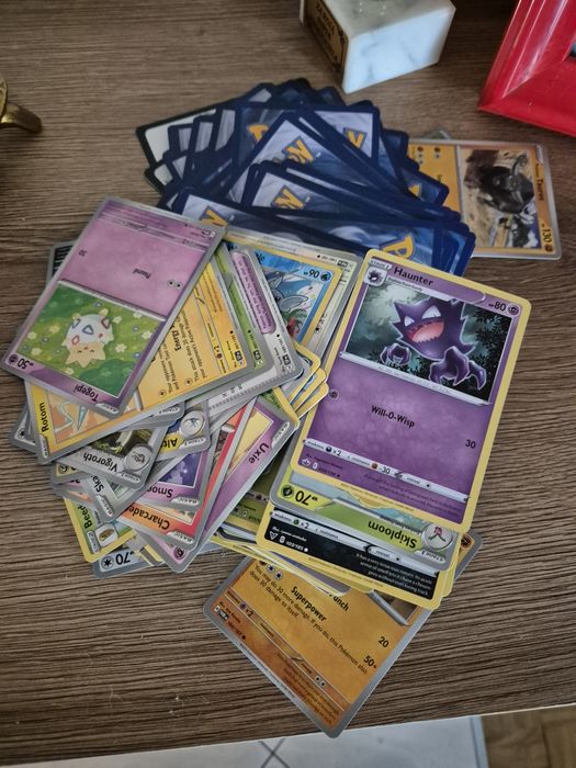 100 kart oryginalnych pokemon