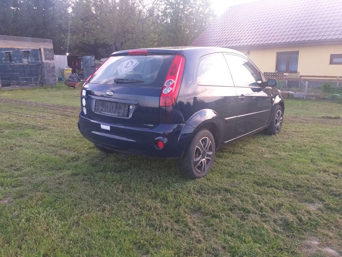 Ford fiesta 08r 1.3b Klima ładna