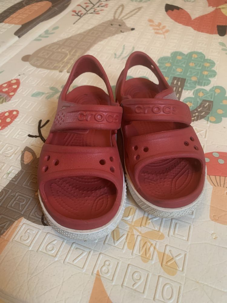 Sandalki crocs c10