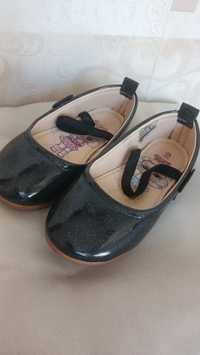 Туфлі чорні з блистківками LC WAIKIKI 30 р 19 см