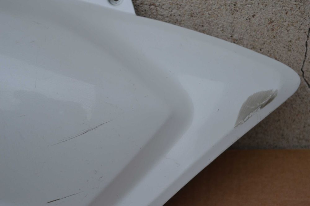 Sym Maxsym 400/600 OWIEWKA prawy tył + ogon emblemat