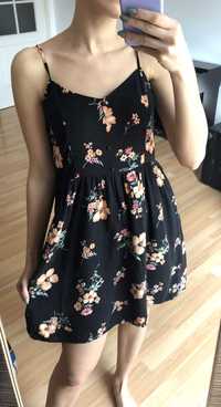 Czarna letnia sukienka w kwiaty, na ramiączkach H&M