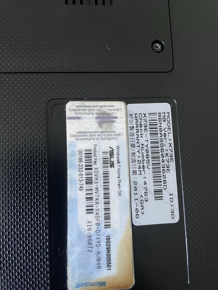 Laptop asus X73e 17,3”