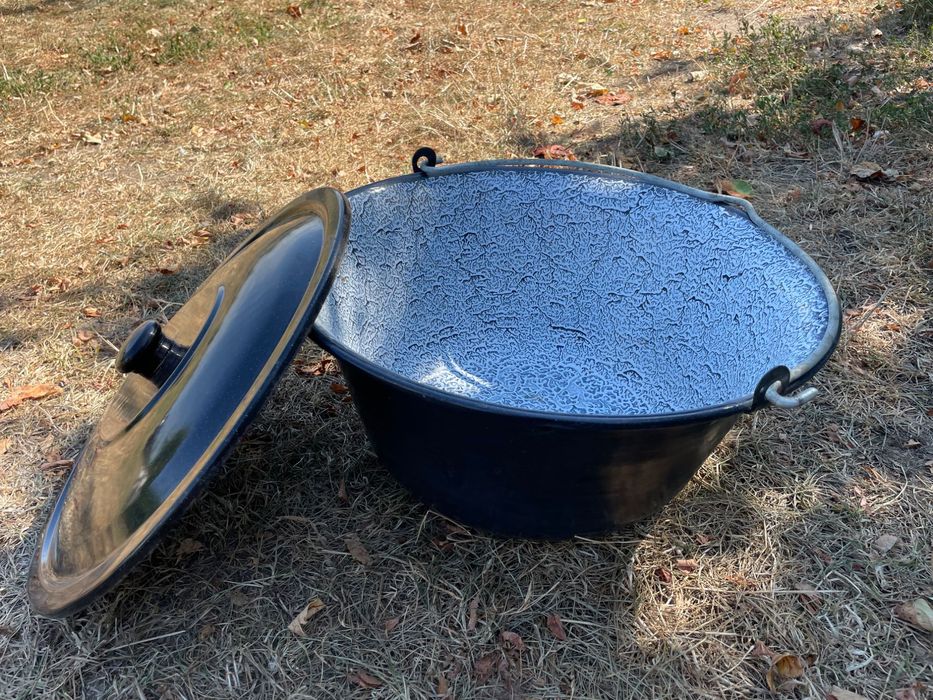 Trójnóg grill ogniskowy