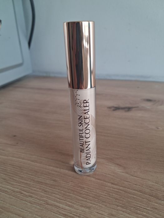 Charlotte Tillbury Beautiful skin korektor 3.5