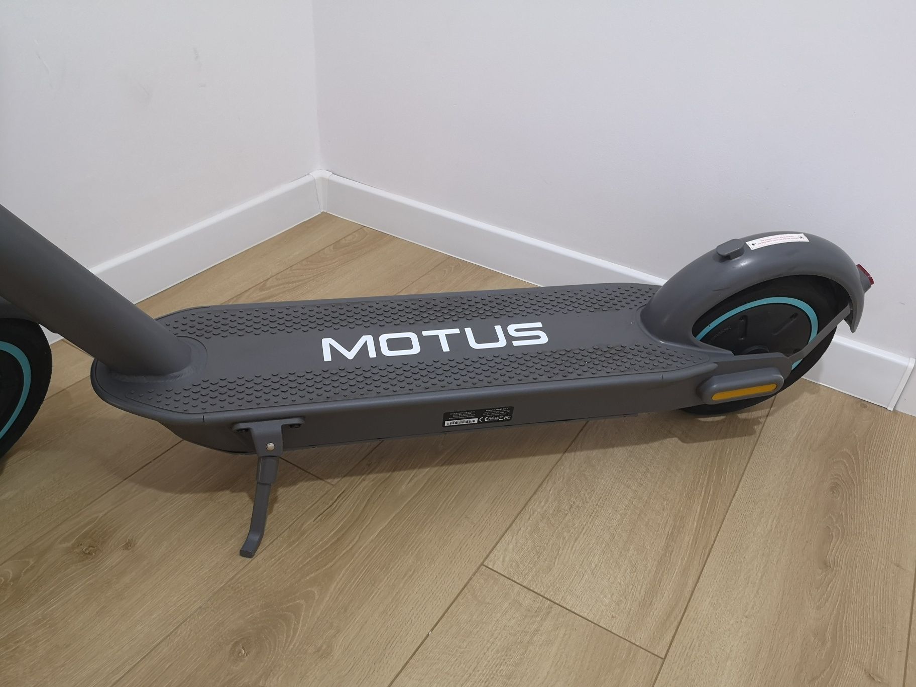 Hulajnoga elektryczna Motus Scooty 10 2022
