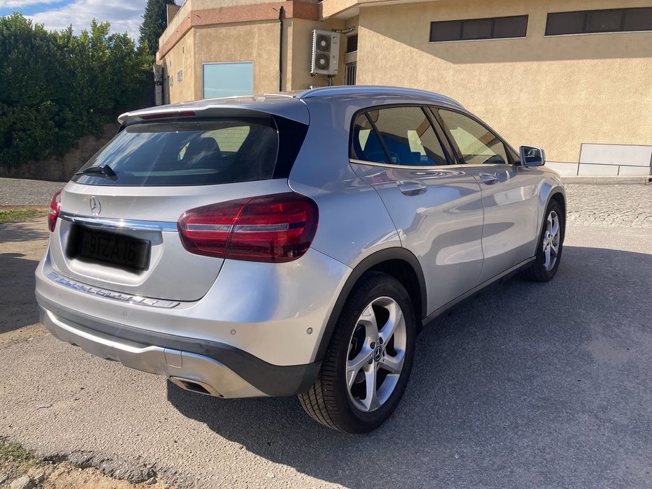 Mercedes-Benz 180 GLA  gasolina, ano 2018 kms 47 mil
