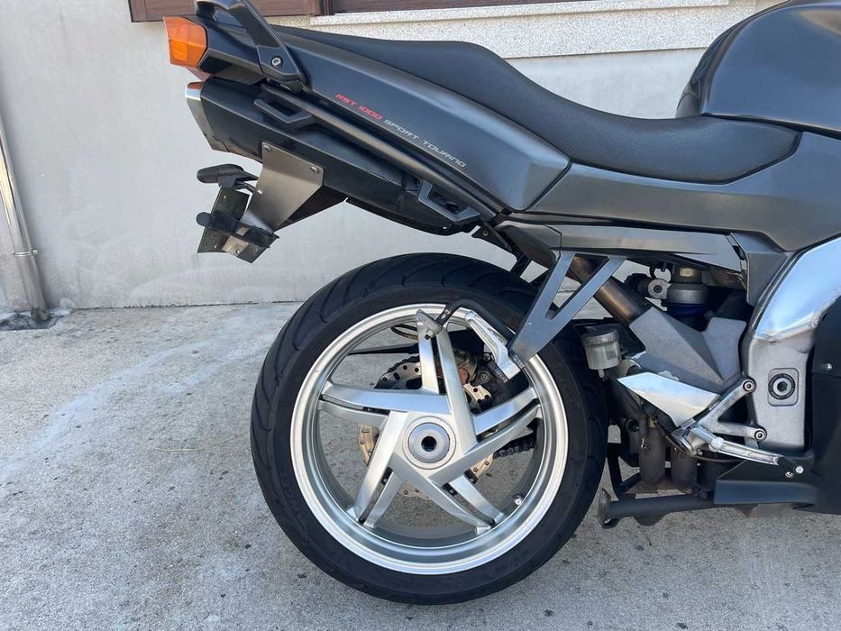 Aprilia RST 1000 Futura