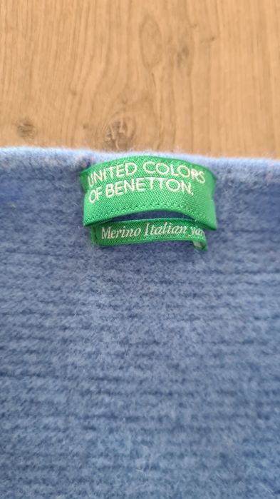 Sweter United Colors of Benetton. 100% Pure New Wool. 36 S / 34 XS. Ni
