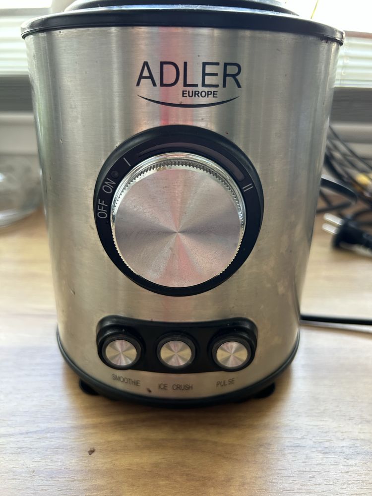 Blender kielichowy Adler 1700 W