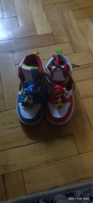 Дитячі різнокольорові хайтопи