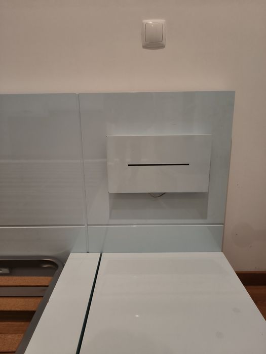 Cama com estrado azul bebé