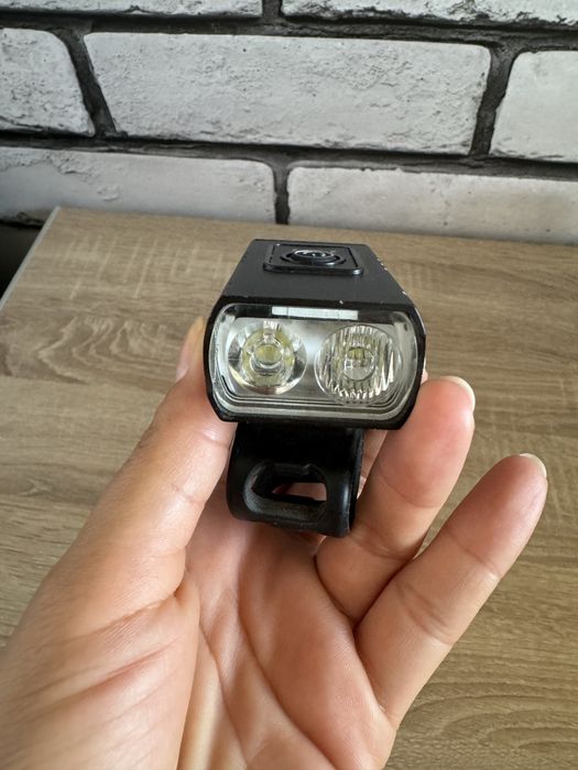 Lampka rowerowa bardzo dobra ladowana USB
