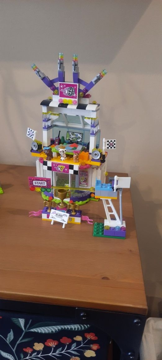 Lego Friends 41352 Dzień wielkiego wyścigu