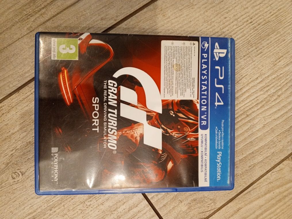 PS4 PRO 1Tb 5 grier i 3 pady