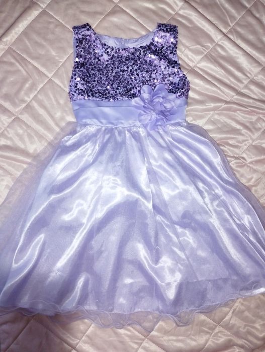 Святкові сукні для дівчинки