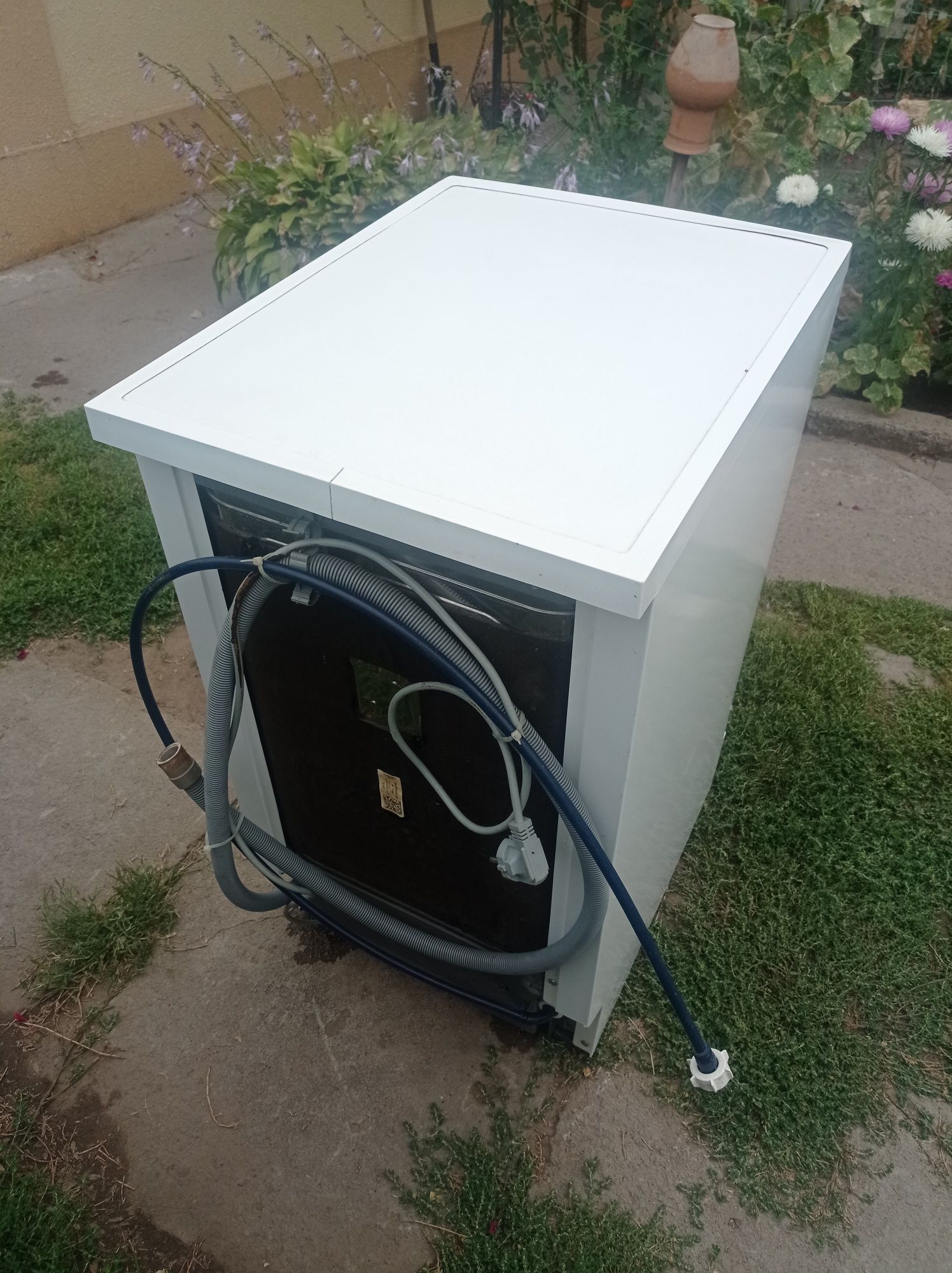 Посудомийка zanussi
