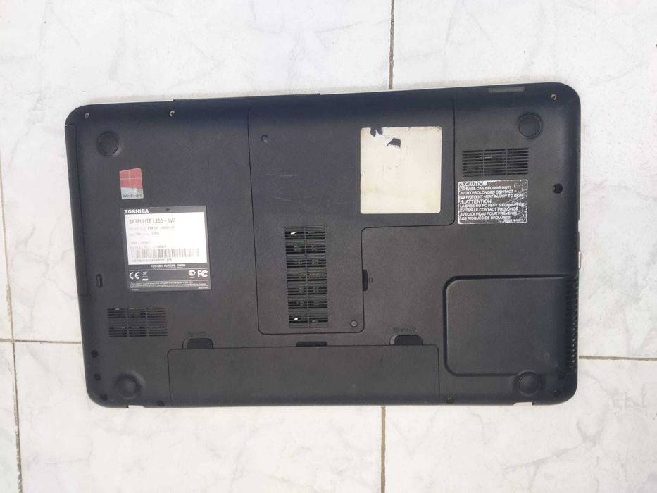 Toshiba Satellite i7- L850-1V7