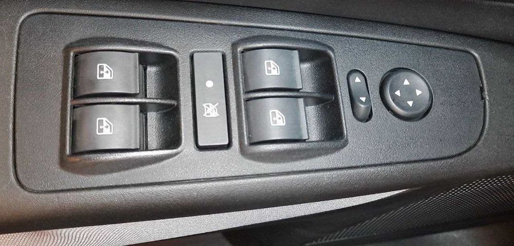 Fiat Linea 1.4 бензин 2013 року