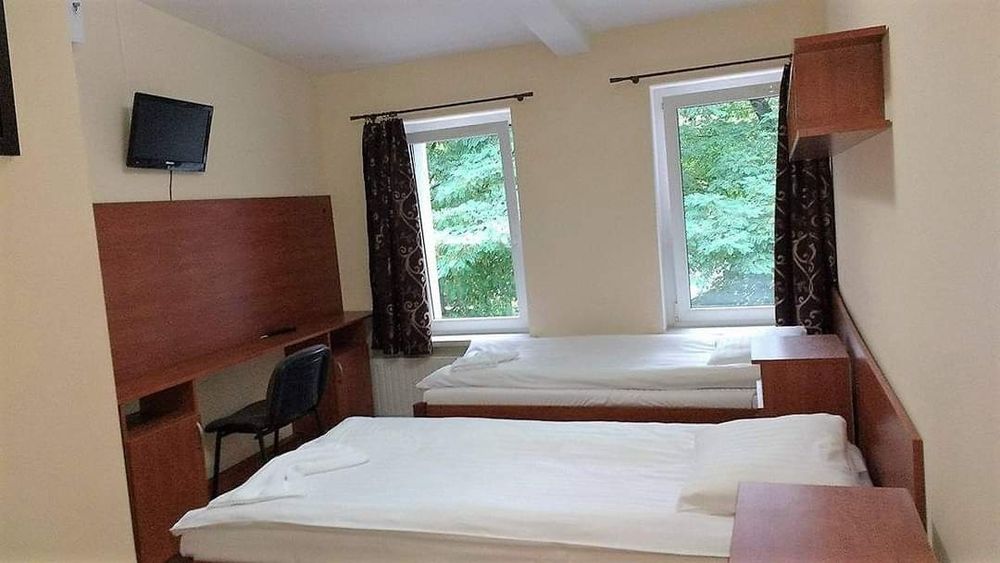 Hotel Willa Marina WIDZEW Noclegi blisko C.H. Tulipan Łódź