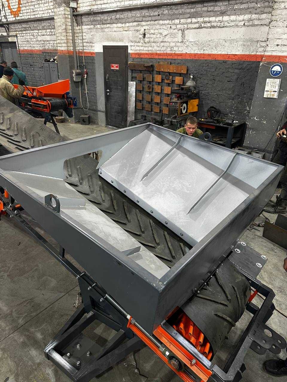 Przenośnik do załadunku barek 120–150 t/h, przeładunkowy samojezdny