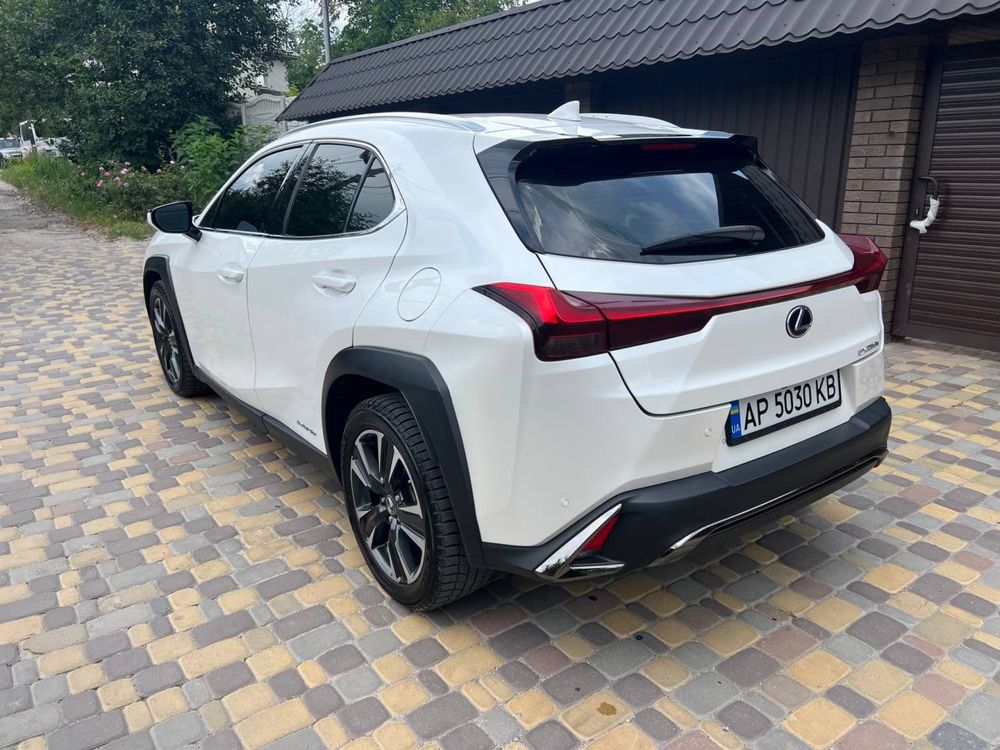 Lexus Ux Hybrid максималка