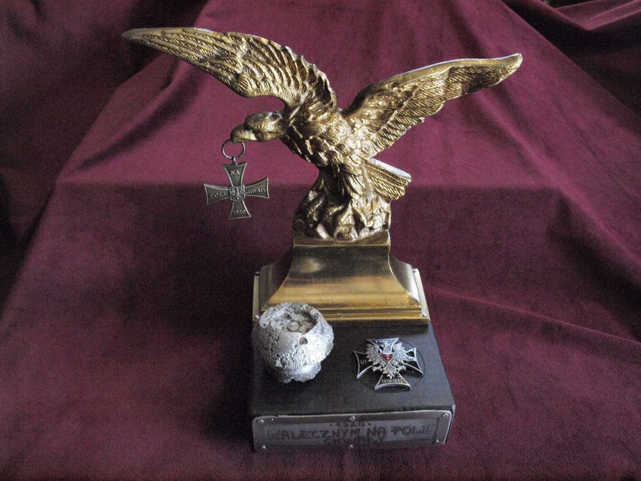 statuetka patriotyczna "Na polu chwały" 1920, krzyż walecznych, orzeł