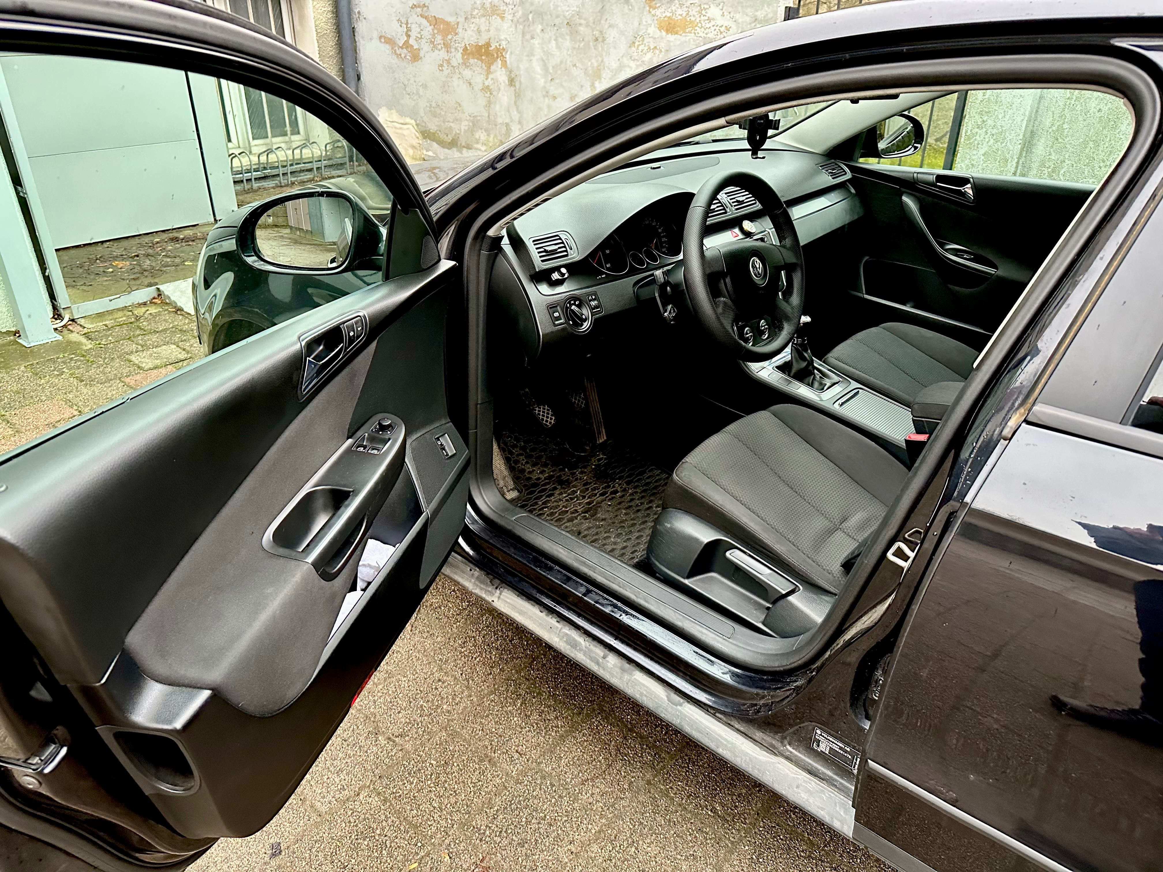 Volkswagen Passat B6 1.9 TDI (do naprawy, głowica tulejowanie)