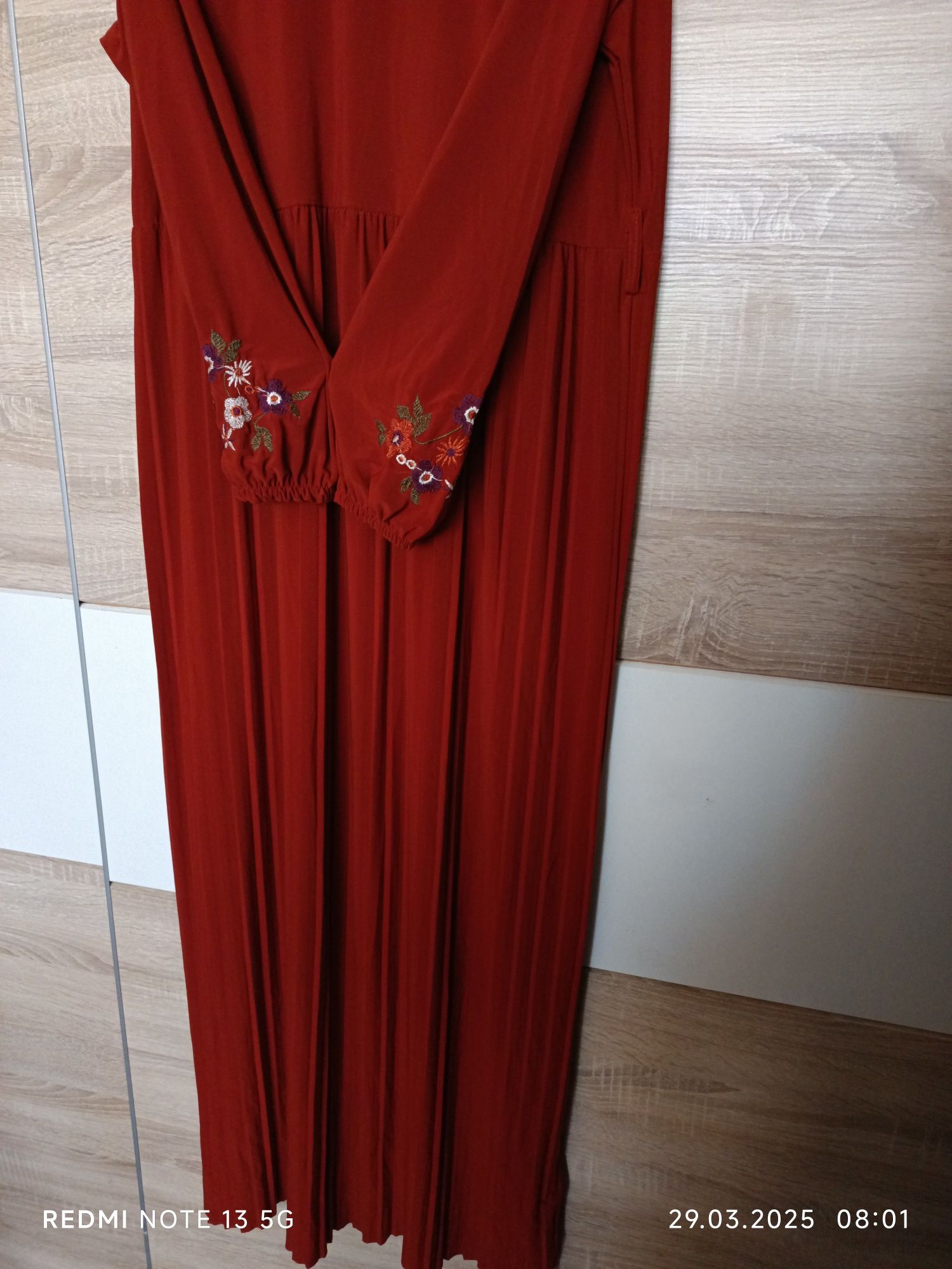 Sukienka Maxi Haft plisowana