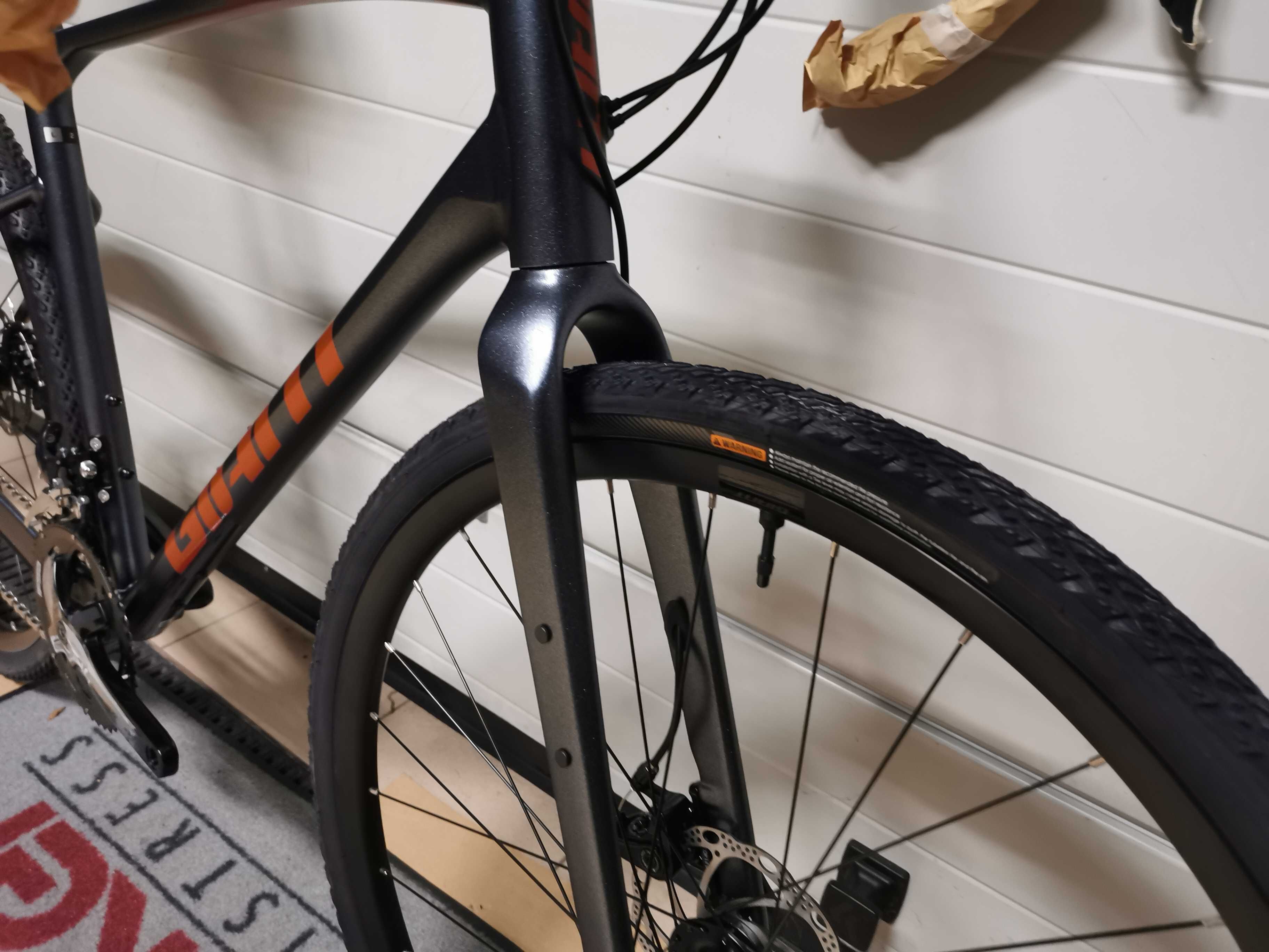 Rower gravel Giant Revolt 2  rozm M, L, XL