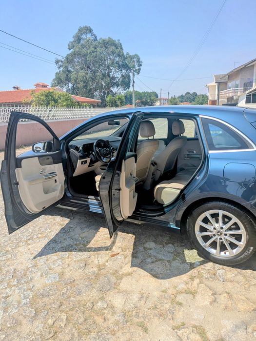 Mercedes B 200 D 8G-DCT  Como Novo