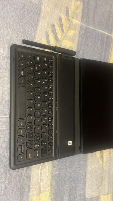 Samsung Galaxy Tab S4 4G + S Pen + teclado