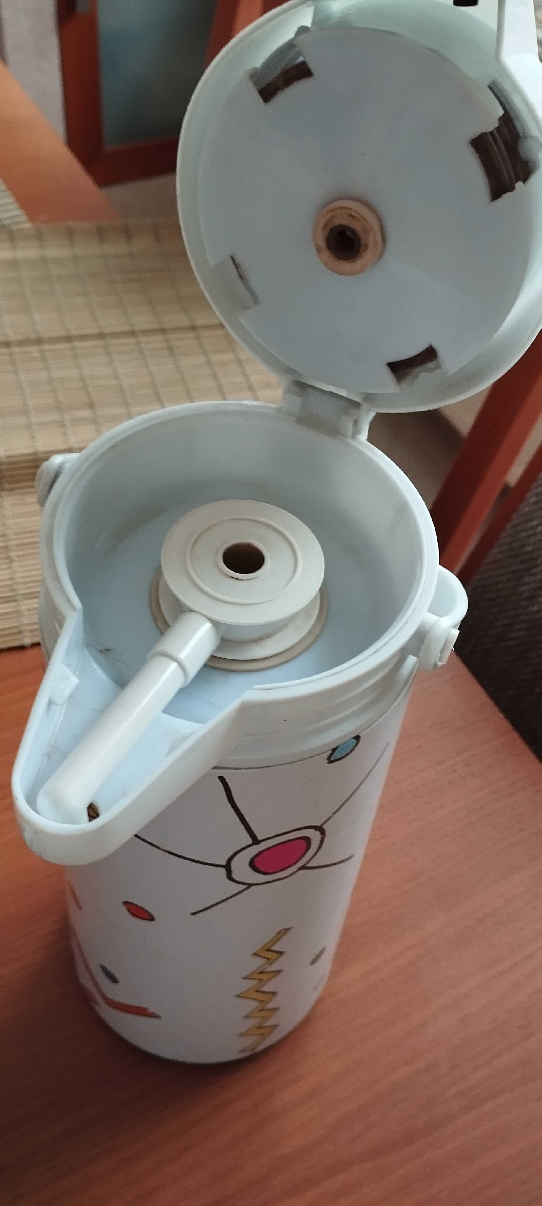 Termos z pompką 1.9L