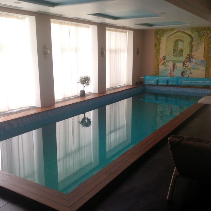 Монтаж та обслуговування басейнів та обладнання