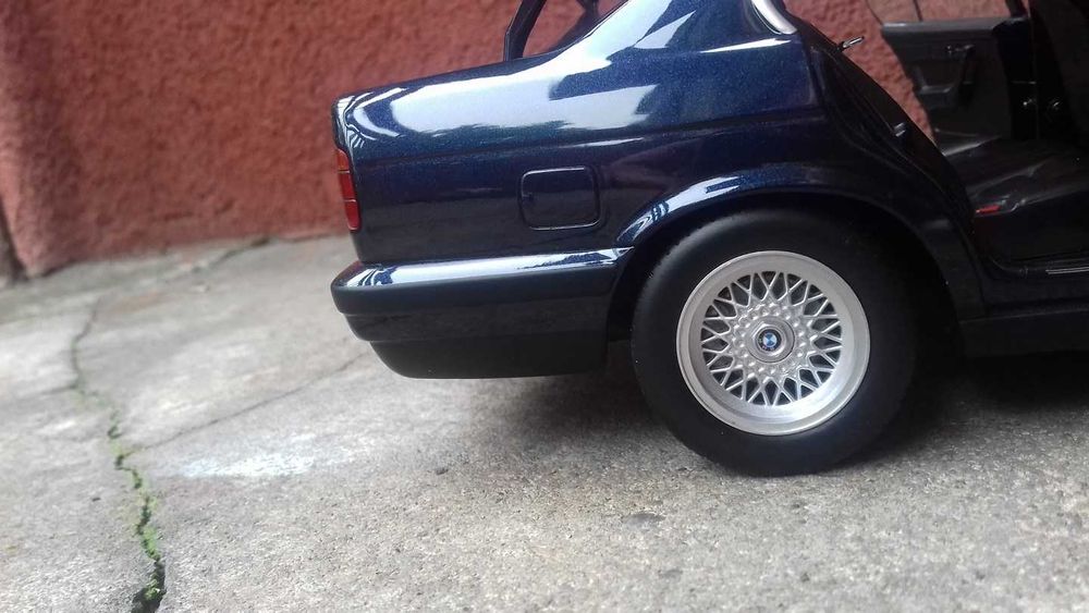 BMW 535i E35 minichamps 1:18 model samochodu
