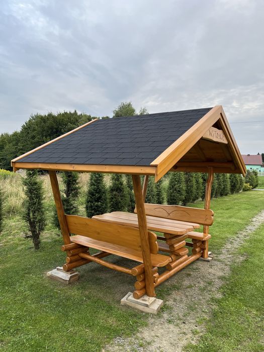 Meble ogrodowe z zadaszeniem, altana, altanka, domek z bala