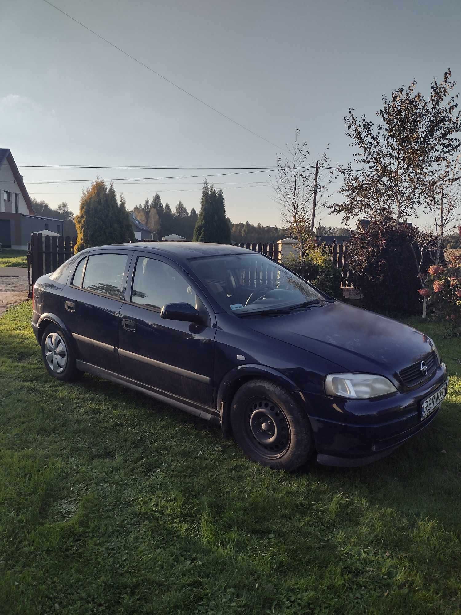 Opel Astra II Hatchback 2 benzyna/lpg 1.4