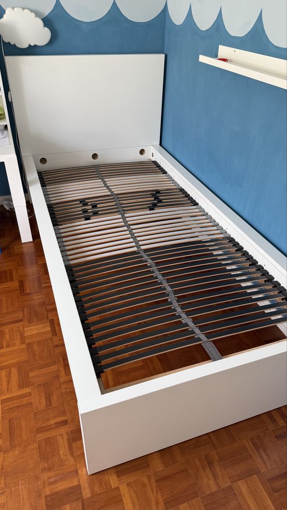 Cama 90x 200 Malm IKEA + Estrado LÖNSET