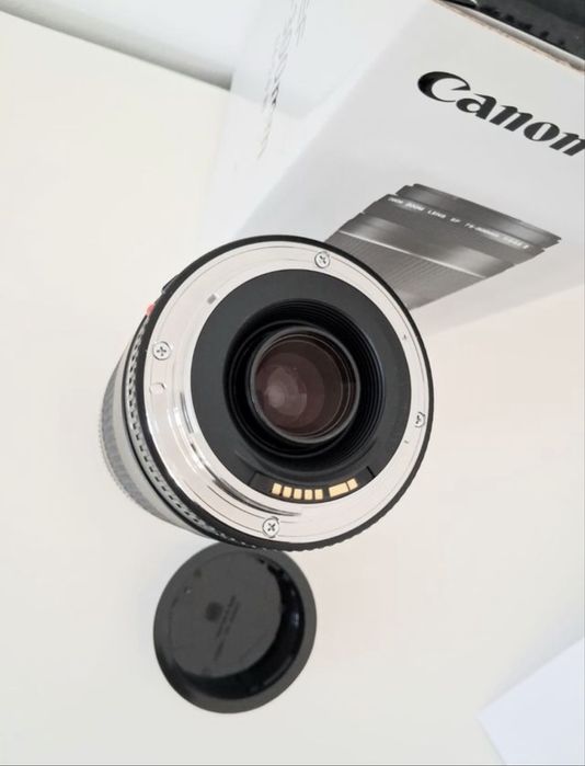 Objetiva Canon EF 75-300mm f/4-5.6 III