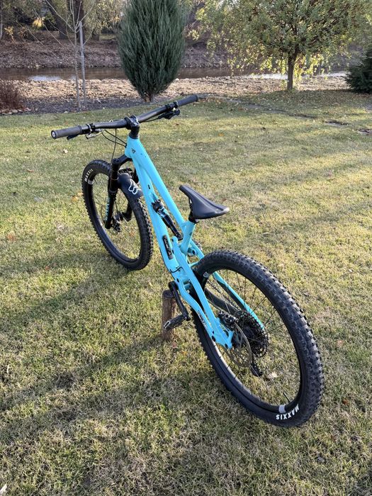 Rower marki : YT idnustries