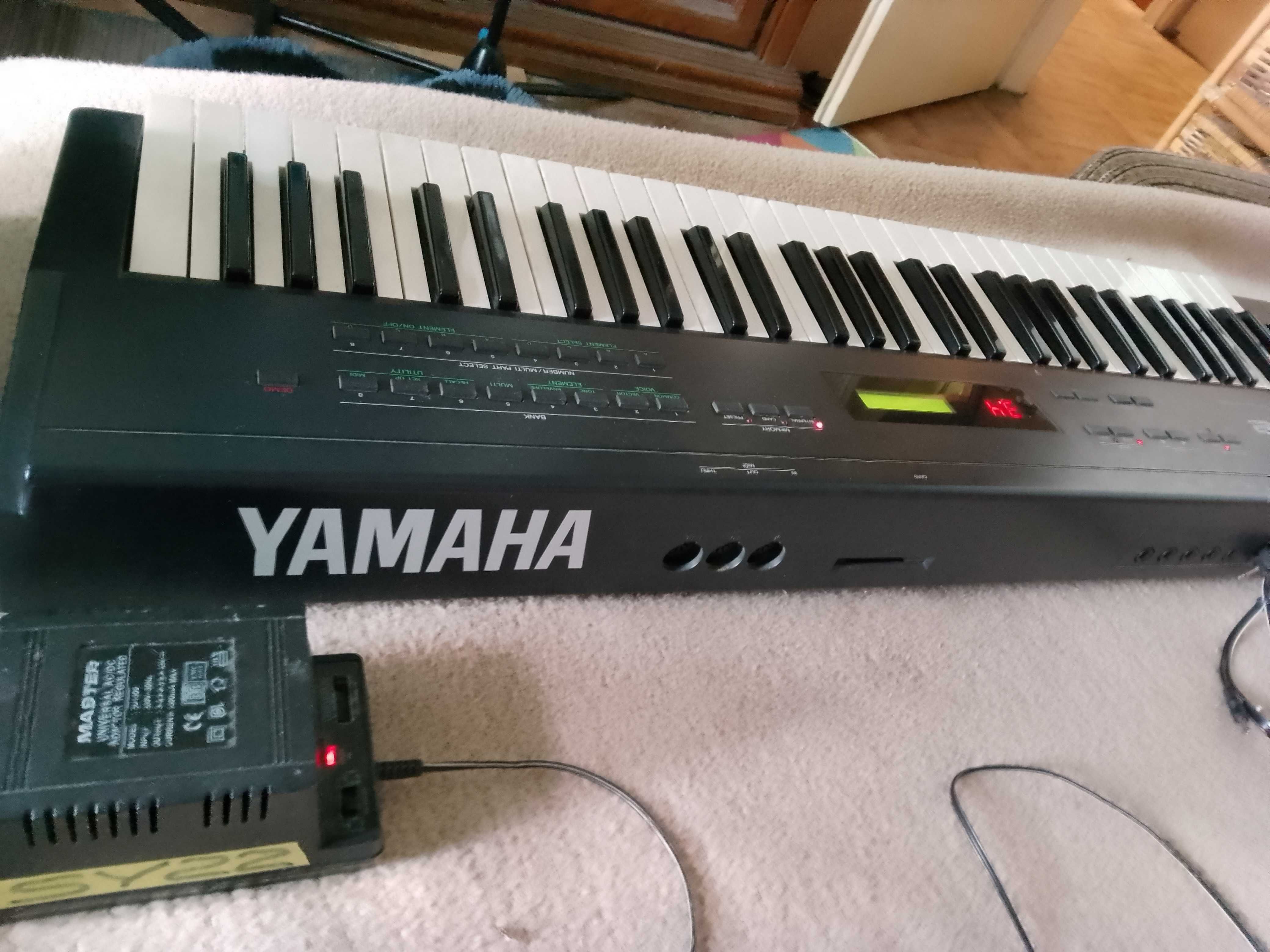 Yamaha SY22 vintage vector synthesizer synteza wektorowa stan bdb