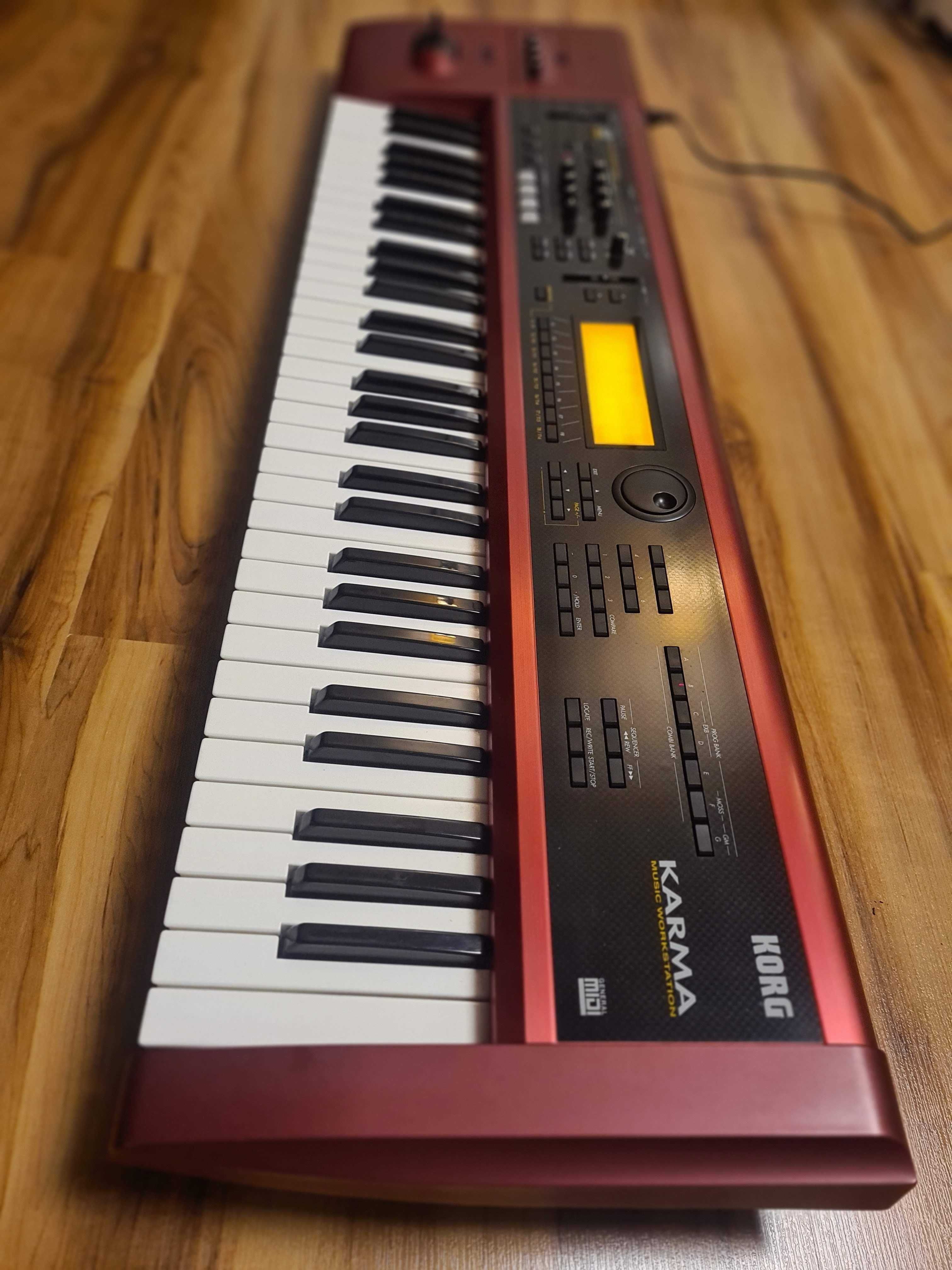 Korg Karma + rozszerzenie EXB-PCM04 Dance Extreme!