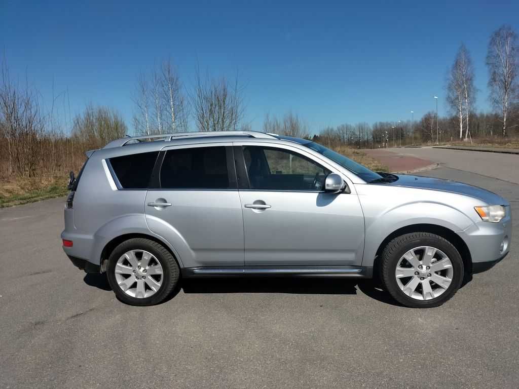 Mitsubishi Outlander 2.4 4WD automat CVT,Rockford
