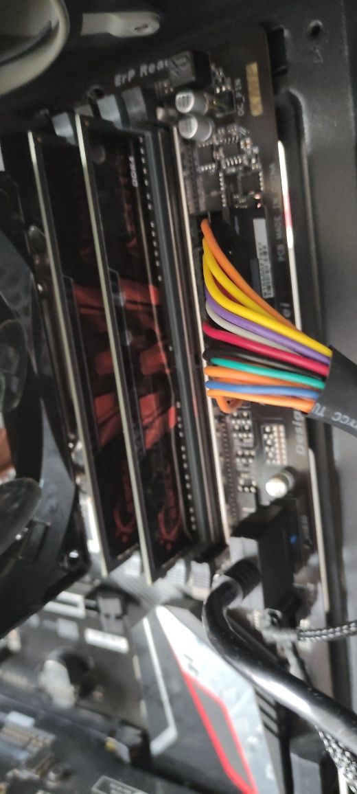 PC i5 9600k, z390 gaming x