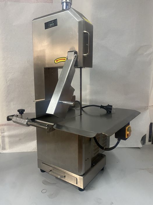 Maquina corte ossos
