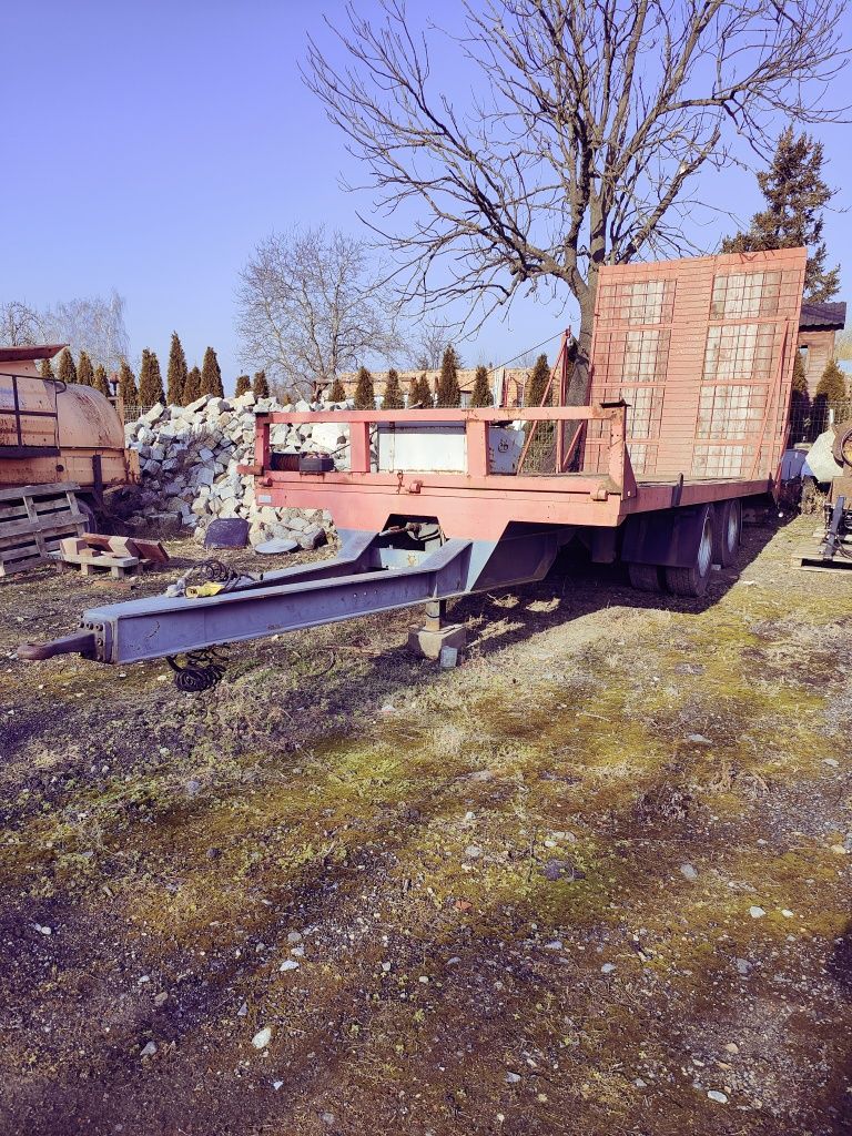Przyczepa niskopodwoziowa PACTON