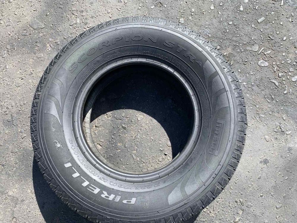 Шини нові 235/70 R15 Pirelli всесезон,